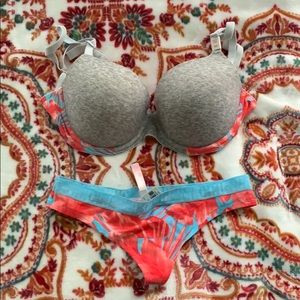 PINK Victoria’s Secret Tropical Bra and Panty Set